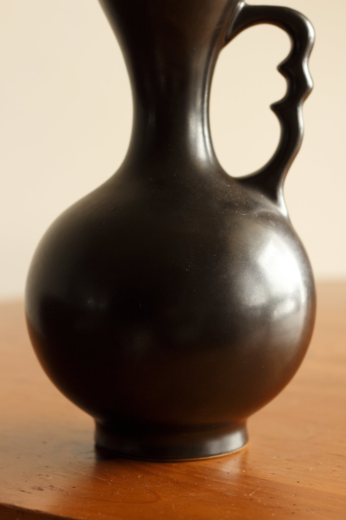 Red Wing Gunmetal Vase