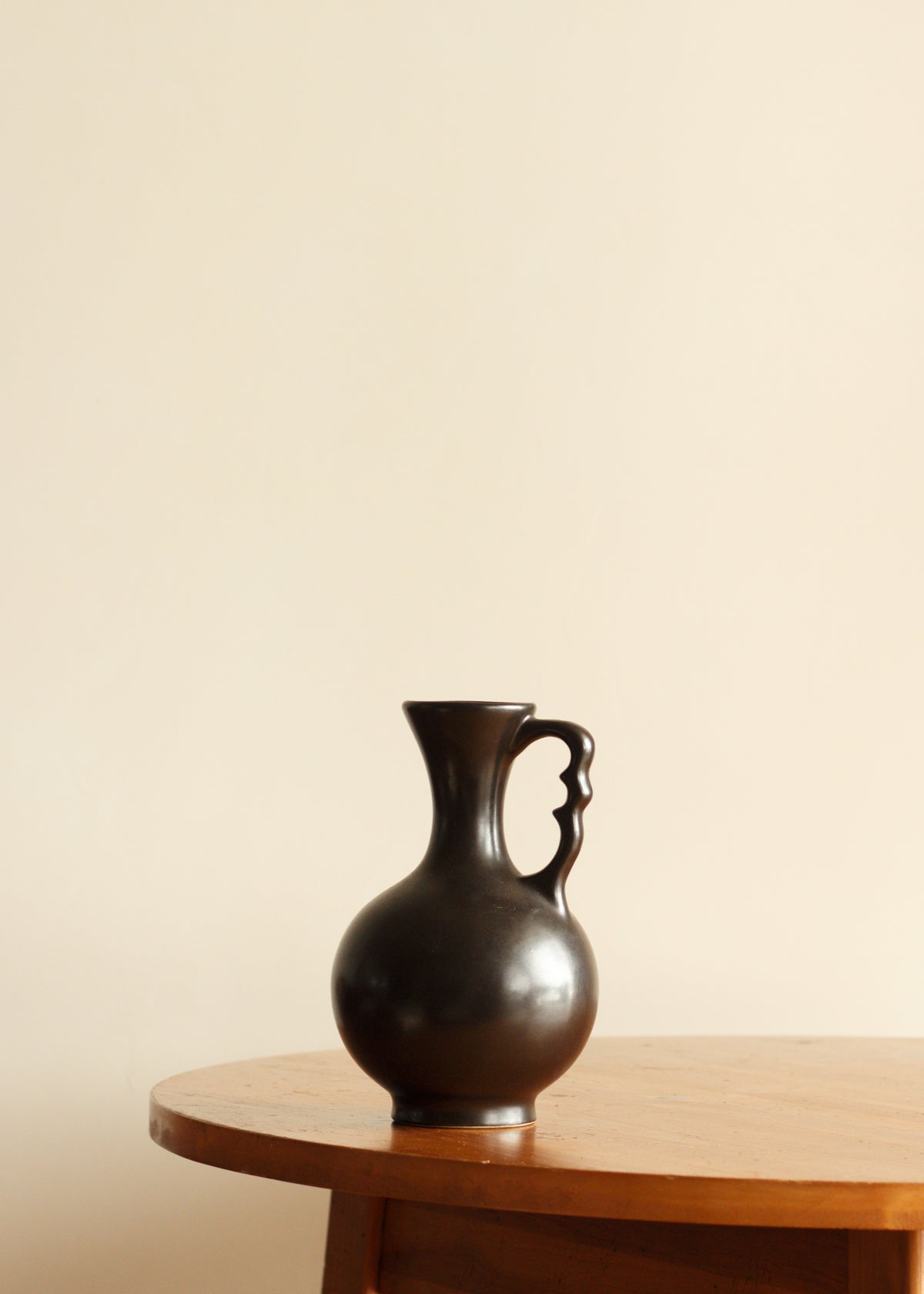 Red Wing Gunmetal Vase